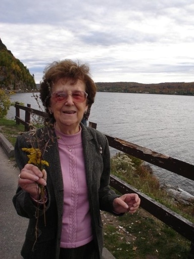 Gisèle FERRON