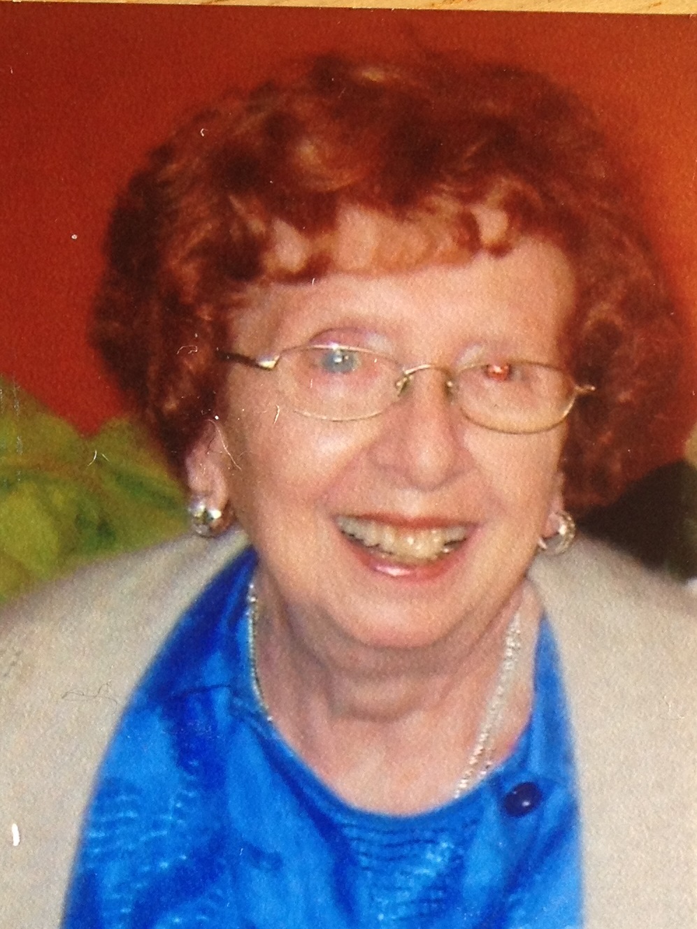 Yolande Évrard