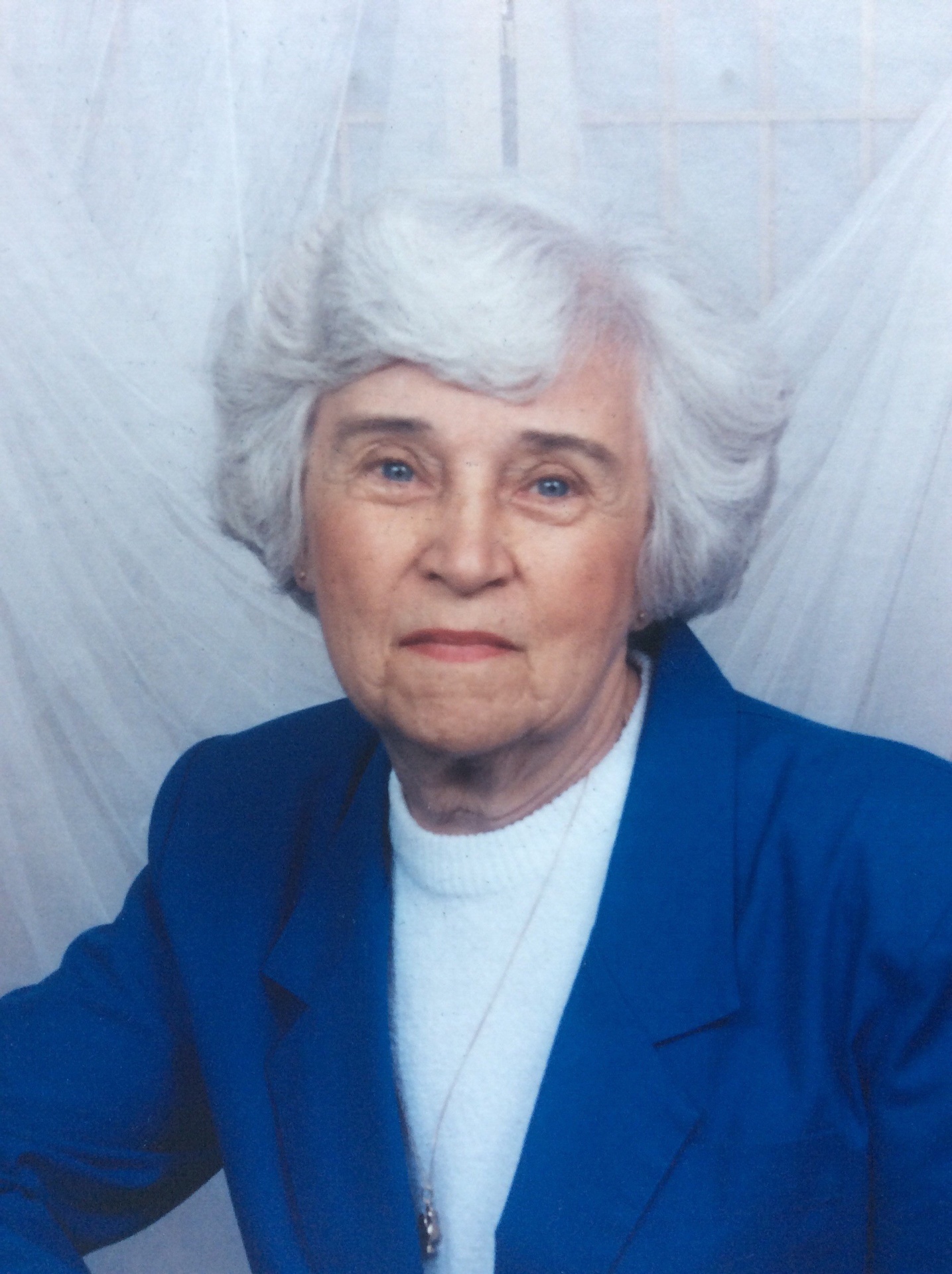 Lucienne GUAY