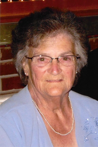 Suzanne CHARBONNEAU (née Rivard)