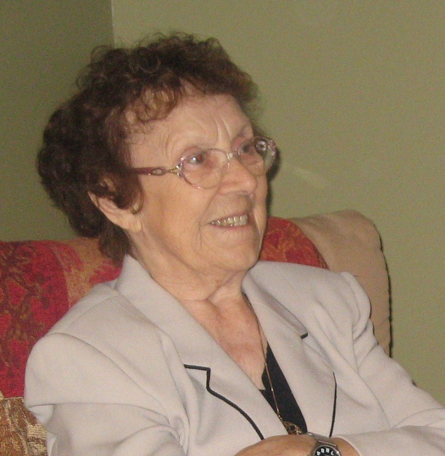 Lucienne DUBÉ