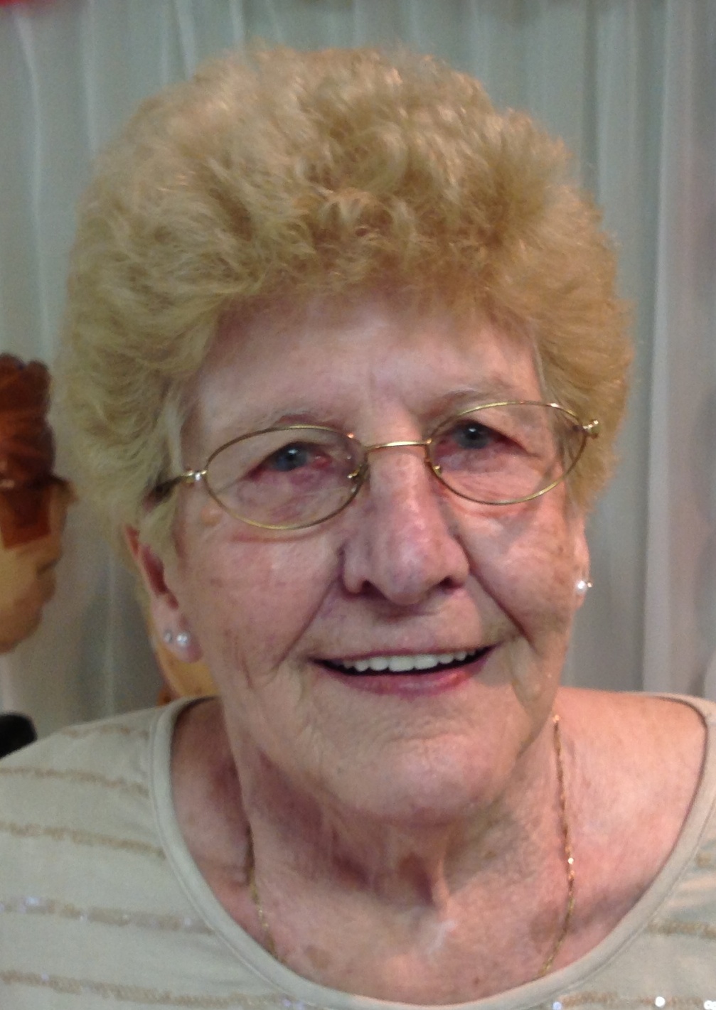 Huguette GOSSELIN (née Richer)