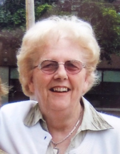 Huguette DUPONT (née Charest)