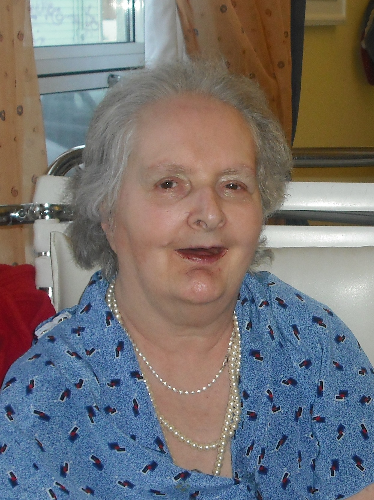 Huguette DAGENAIS, (née Daigneault)