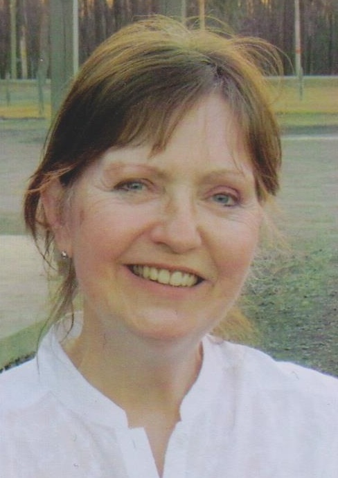Nicole CARRIÈRE