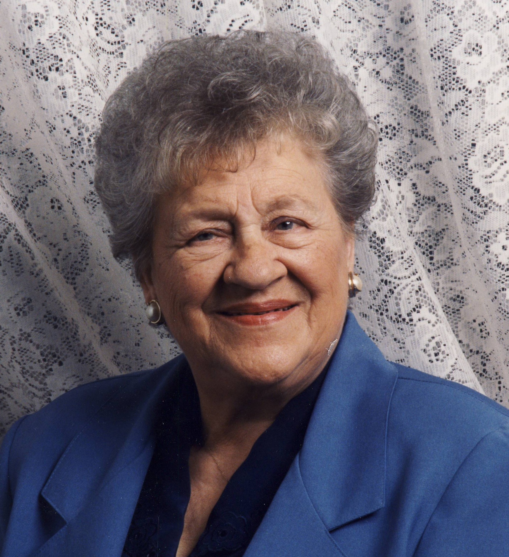 Lucette BELLEAU, (Née Bourassa)