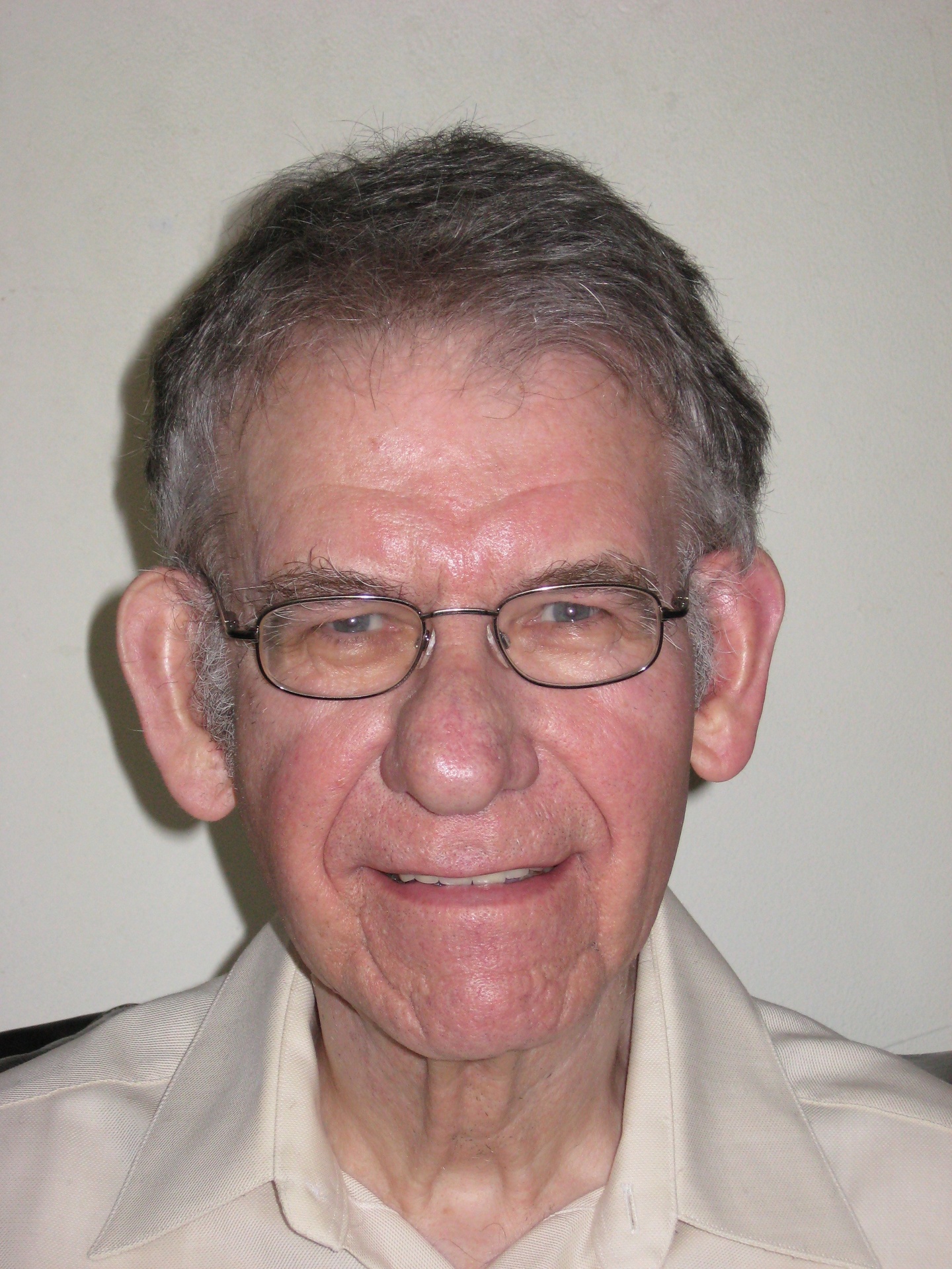 Bernard CARNOIS