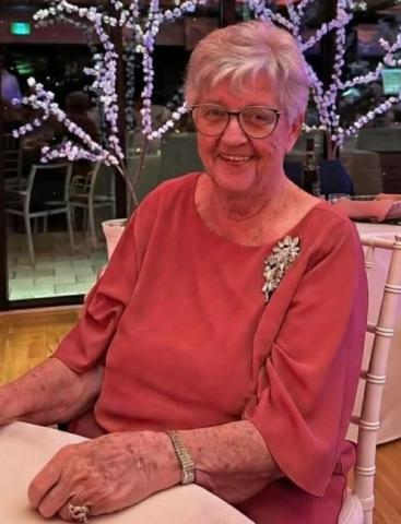 Nicole Nadeau (née Rivard)