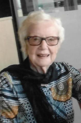 Estelle Rioux (née Doucet)