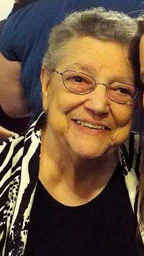 Denyse Piquette (née Laforest)