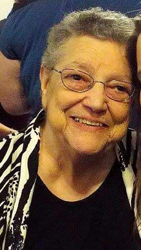 Denyse Piquette (née Laforest)