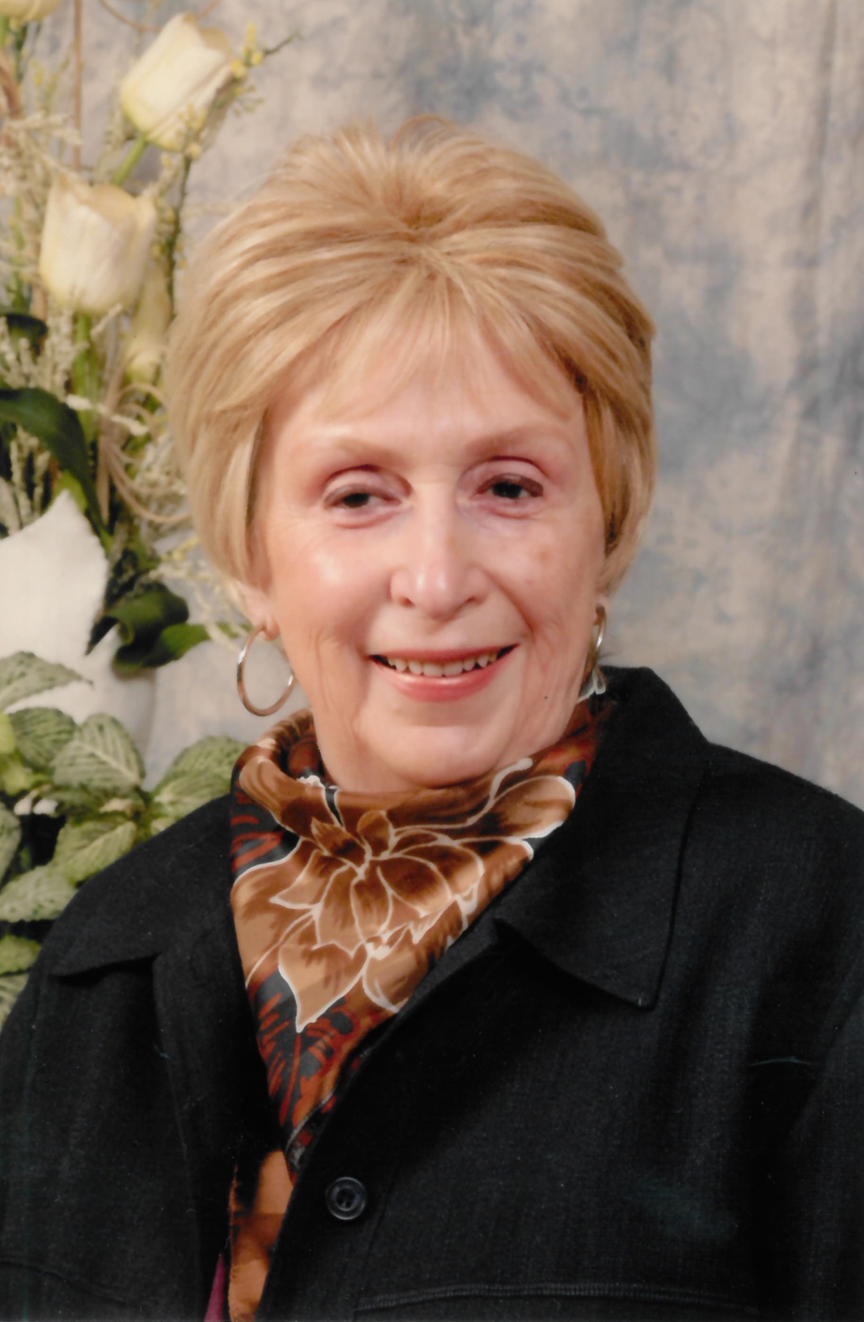 Yvette Deslauriers